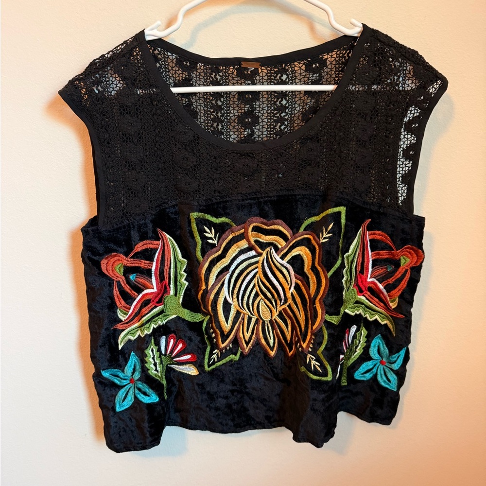 Free People Embroidered Eyelet Blouse Size Small Oversized